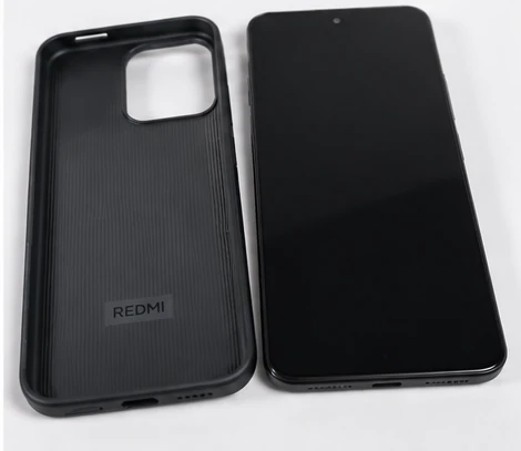 Redmi Note 17 Pro 5G és a mellékelt sötét védőtok